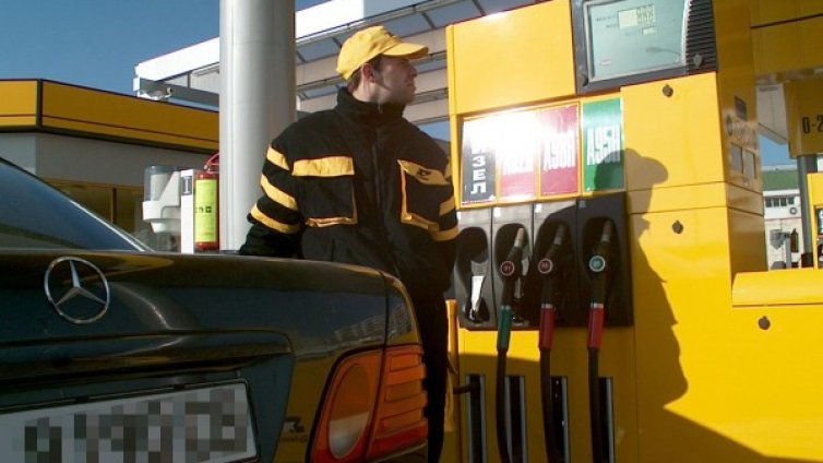 Колонка &ndash; тук, и тук, и тук. Акция "пломба" вършее