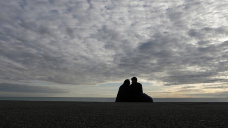 Ергените по-доволни от живота от задомените