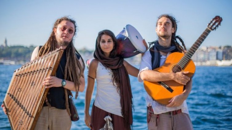 И Light in Babylon стават част от Беглика фест