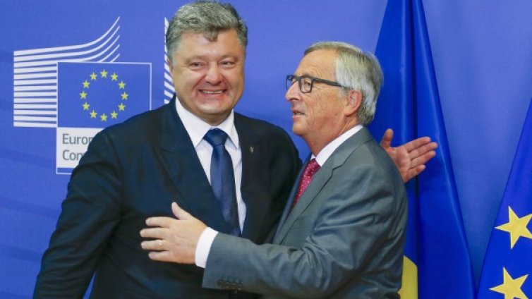 Юнкер обещава на Украйна падане на визите