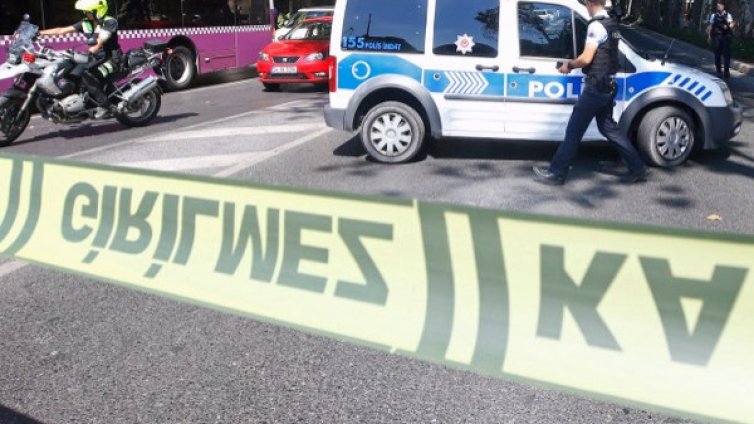 Автобус в Турция се натъкна на мина, 24 души са ранени