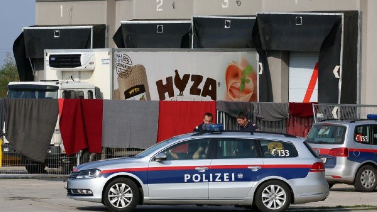 Прокуратурата в Унгария иска 1 месец арест за хванатите българи