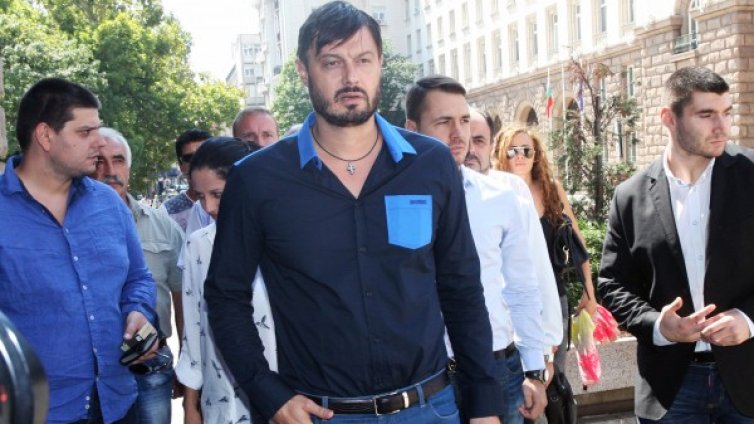 Бареков хвърли Янев в лапите на Цацаров