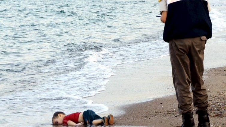 Кадрите, които оставиха Европа безмълвна (16+)