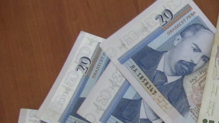 Русенка ''изгоря'' с 10 000 лева