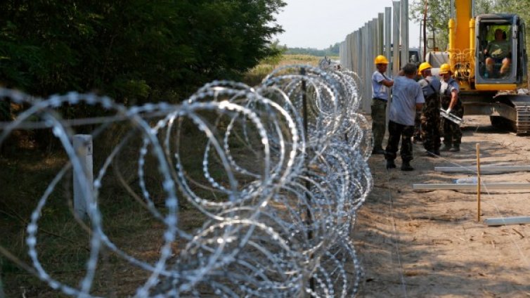 Ройтерс: BG и Унгария обмислят да купят елементи за гранична ограда