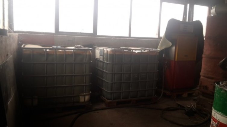 Митничари разкриха две нелегални станции за гориво
