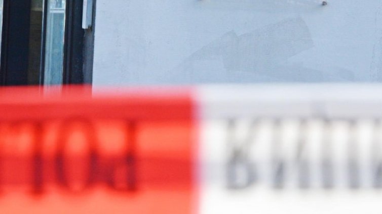 Беларусец полетя от хотел в Елените, загина на място