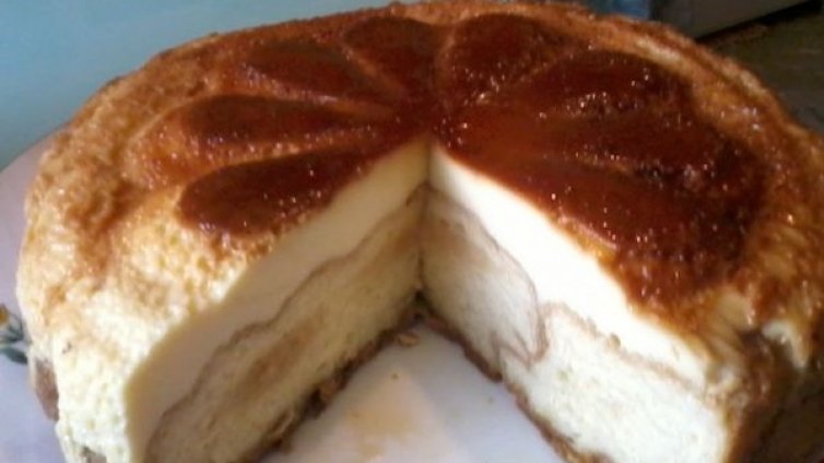 Рецептата Dnes: Торта с крем карамел и кроасани 
