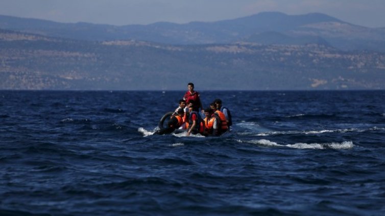 ООН: Джихадистите са на самолети, не в потъващи лодки