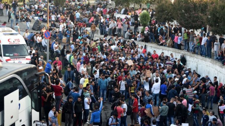 Ще тръгнат ли бежанците в Одрин пеша към България?