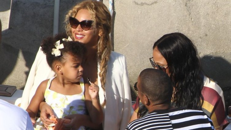 Бионсе харчи почти милион на седмица за разходки с яхта