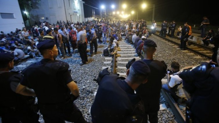 Хърватия затвори границата си със Сърбия