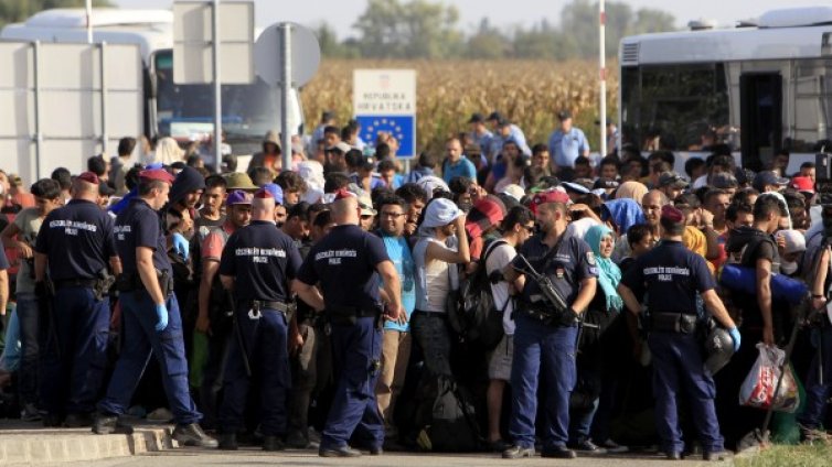 Мигрантите в Унгария се увеличиха двойно за часове