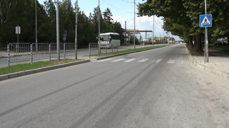 Микробус уби възрастен мъж на пешеходна пътека