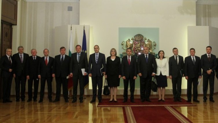 БСП: Властта да се събере заради бежанците!