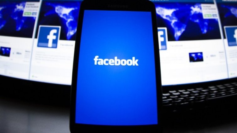 "Киснем" във Facebook, а сайтовете с повече потребители