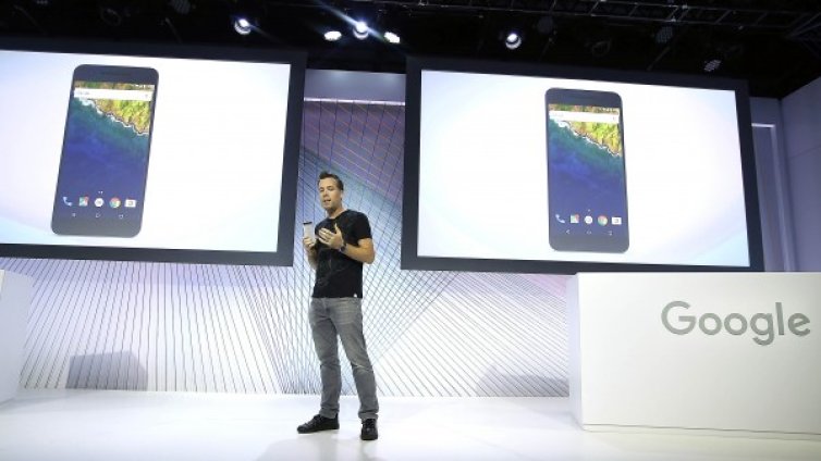 Google следват стъпките на Apple, но твърде плахо