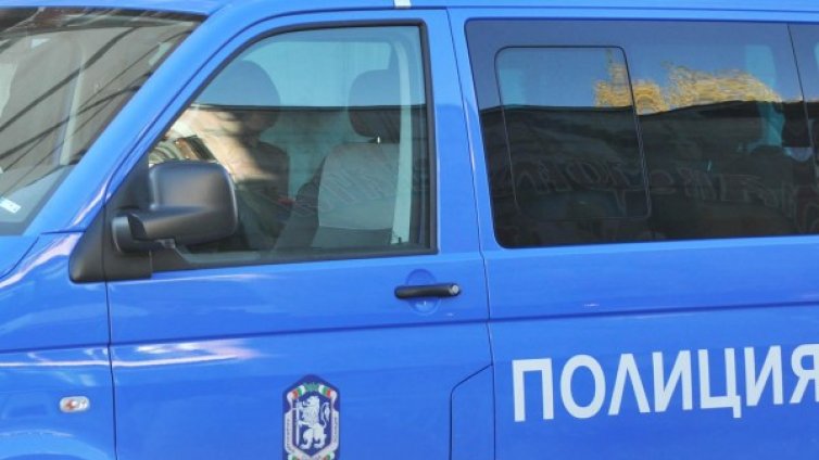 Закопчаха служител на ДАНС, изнасял информация