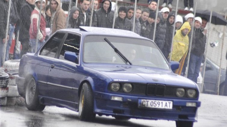 Дрифтът става престъпление, новакът зад волана с 29 точки