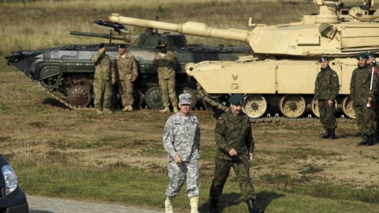 Полша ще приюти американски военни бази 