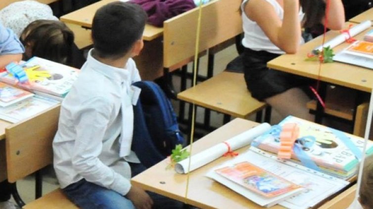 Въшки полазиха масово децата в училищата 