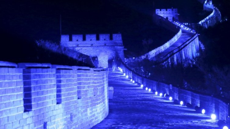 Световни забележителности блеснаха в синьо в чест на ООН