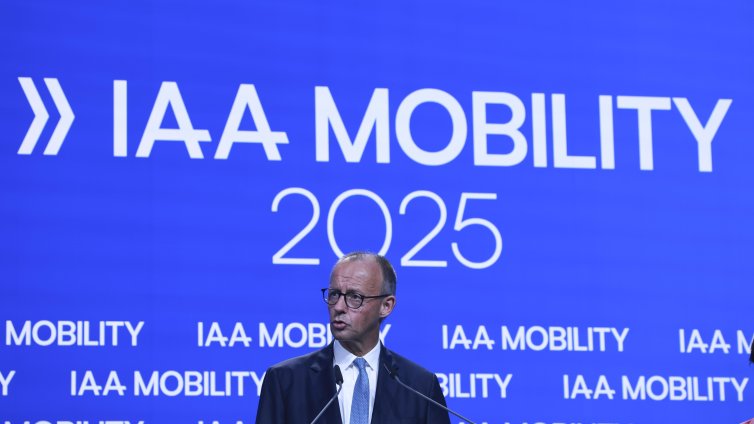 Крачка назад: Мерц призова да не се бърза с отказа от ДВГ