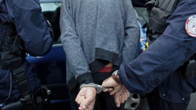 Осъдиха клиенти на наши гей проститутки в Бордо