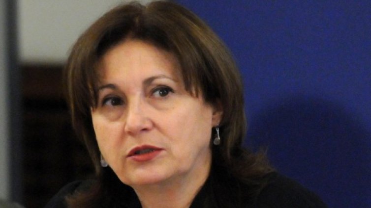 Без компромиси с поведението на депутати, зове Бъчварова