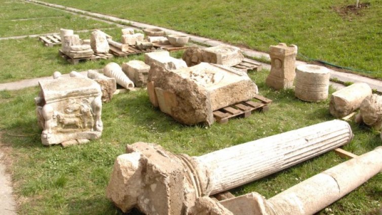 Иманяри разбиха антична Рациария