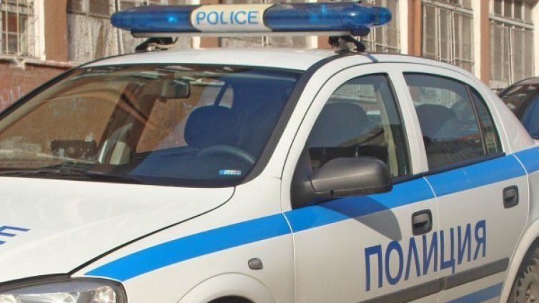 Двама обраха пощенска станция в Айдемир