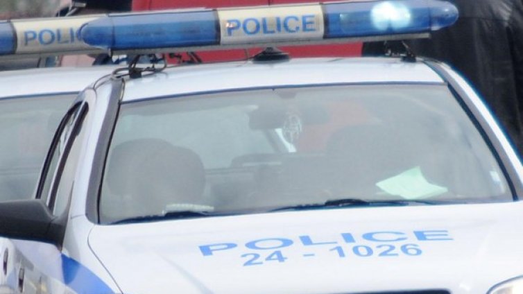 Мъж загина на място, блъсна се в дърво на пътя