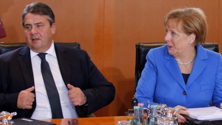 Задълбочават се различията сред управляващите в Берлин заради мигрантите