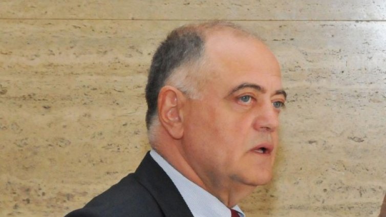 Полицаите не знаят да ползват оръжие, да свалят отпечатъци...