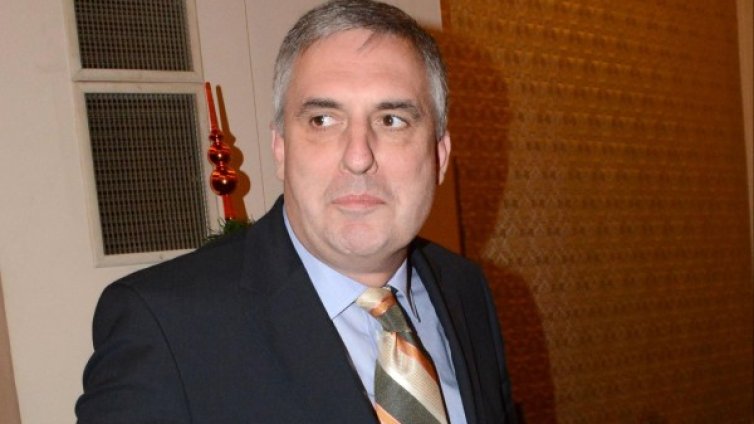 Калфин за МВР: Повече екстри, по-добро качество