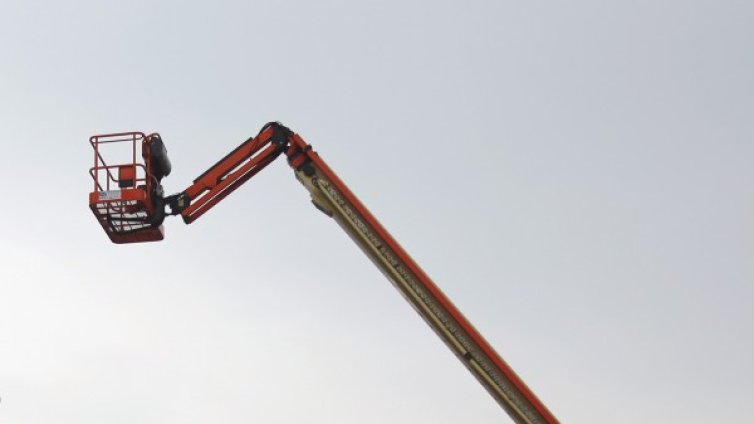 Кранистката от Бургас е в тежко състояние