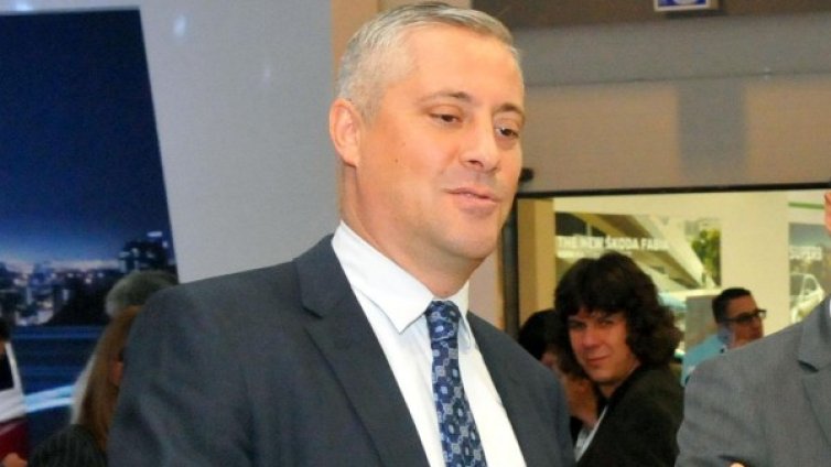 СДС иска вътрешен вот за президент в РБ
