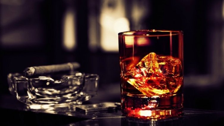 В парламента: Данък "Уикенд", "Градина" и старо уиски  