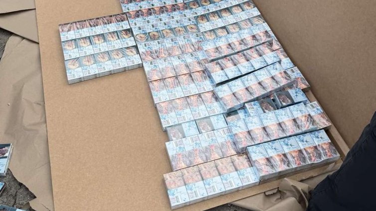 Иззеха над 100 000 къса цигари край Никопол