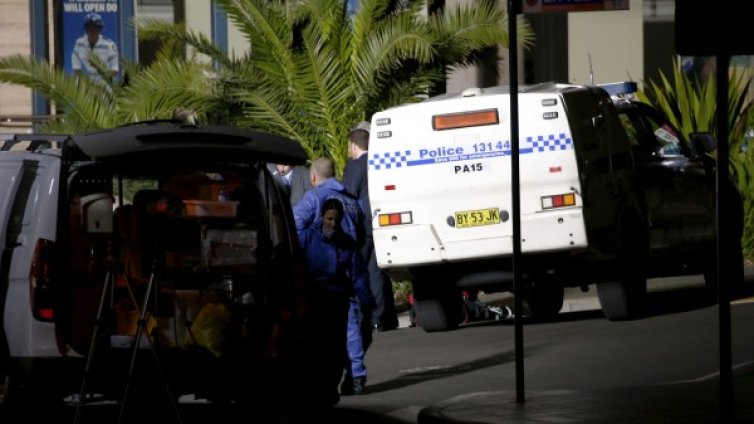 Париж потъна в кръв. Има десетки загинали при атентати*