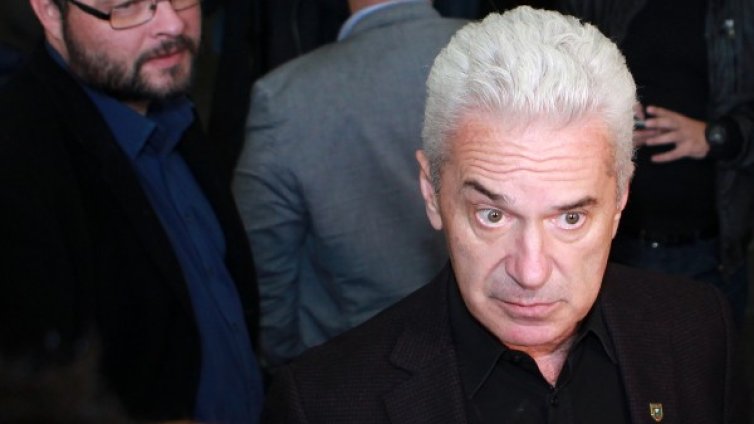 Волен втрещи: 13/11 в Париж &ndash; скалъпен сценарий!