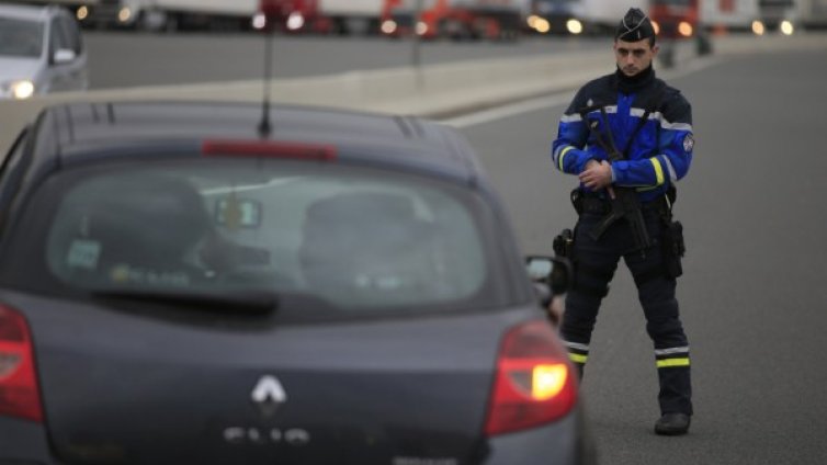 Във Франция проучват версии, свързани с изоставена кола