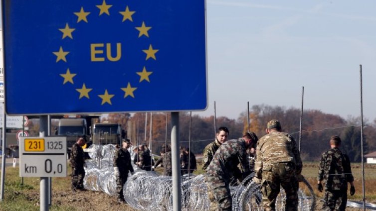 ЕС ще проверява всеки на границите си