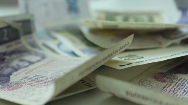Арест за мъж, пробвал да подкупи полицаи