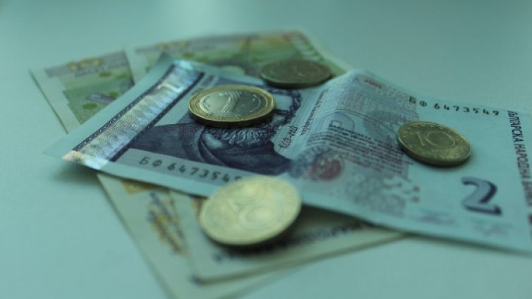 79-годишна бургазлийка "олекна" с хиляда лева