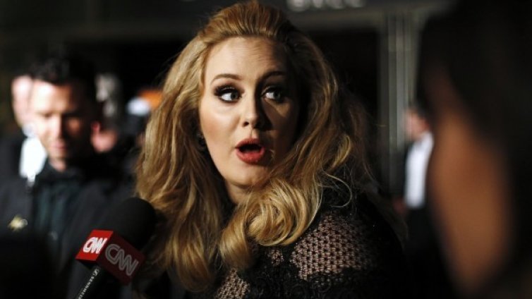 Новият албум на Адел продължава да поставя рекорди