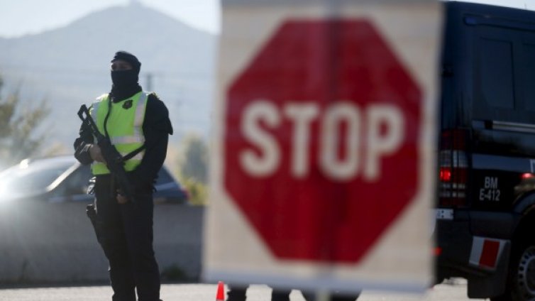 Удря ли по свободата ни затягането на сигурността? 