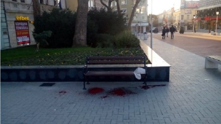 Локви кръв във Варна, откриха труп на мъж