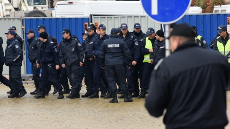 Полицаите &ndash; без тлъстичко, ще пият сок без утайки